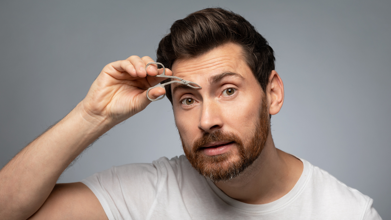 8. Groomed eyebrows