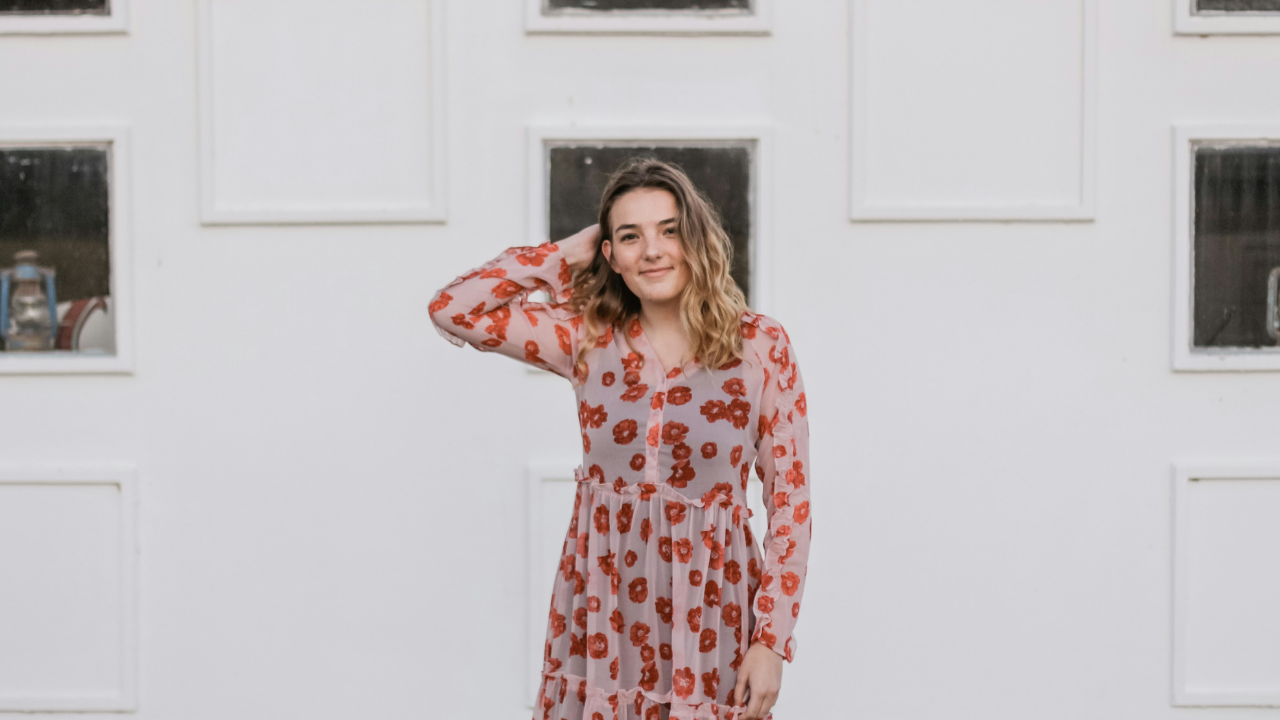 4. Choose balanced prints and patterns