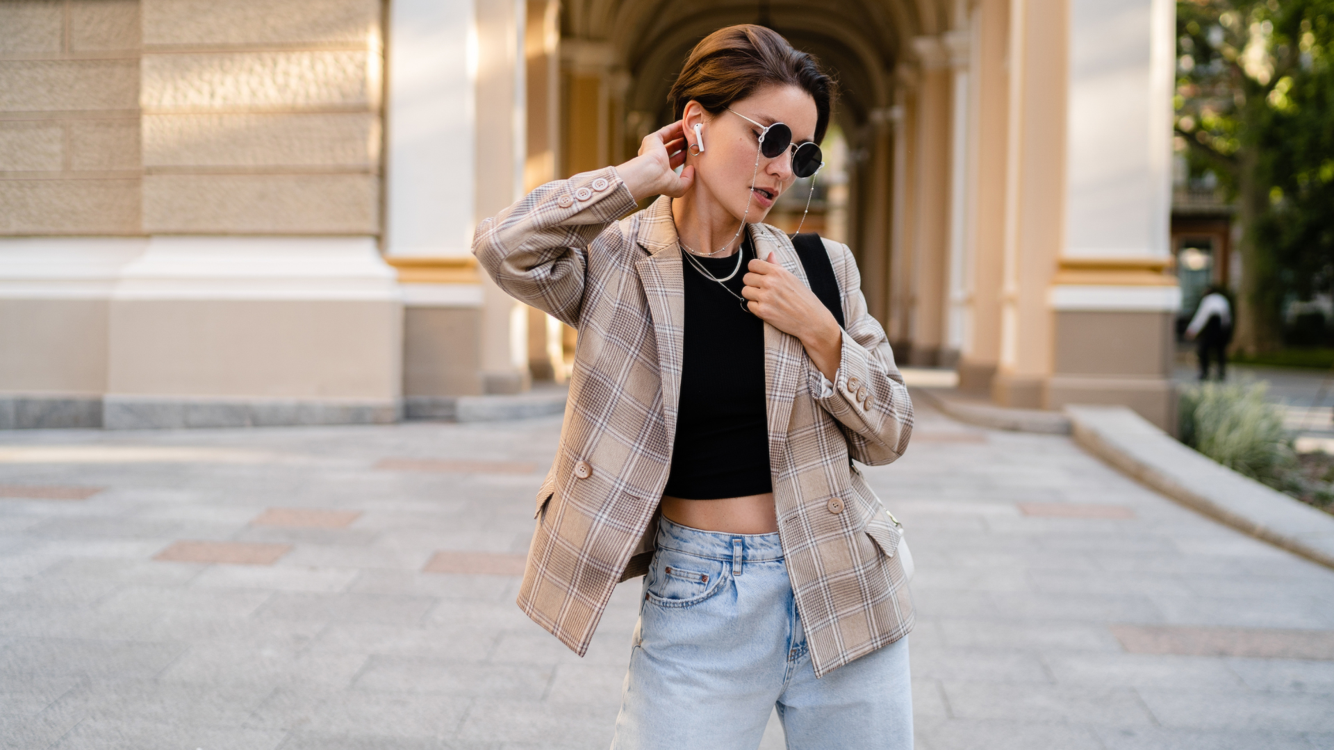 1. Blazer with T-shirt and Jeans