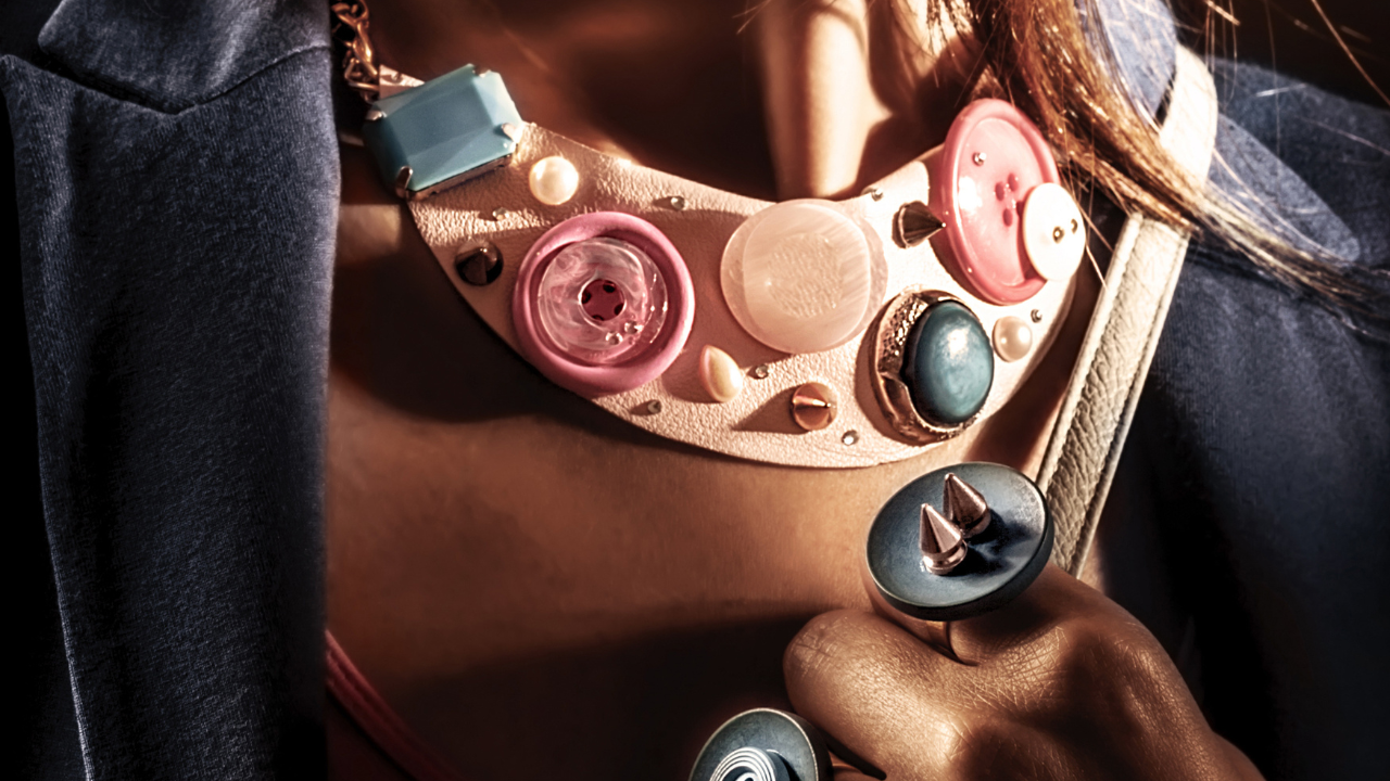 6. Heavy jewelry