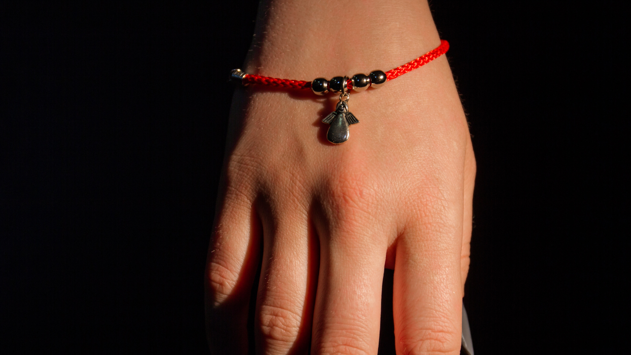 13. Kabbalah and the red string bracelet