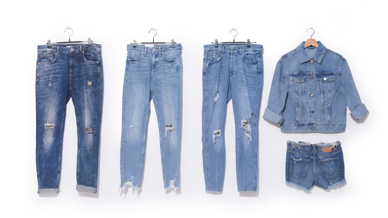 9. Relaxed low-rise denim
