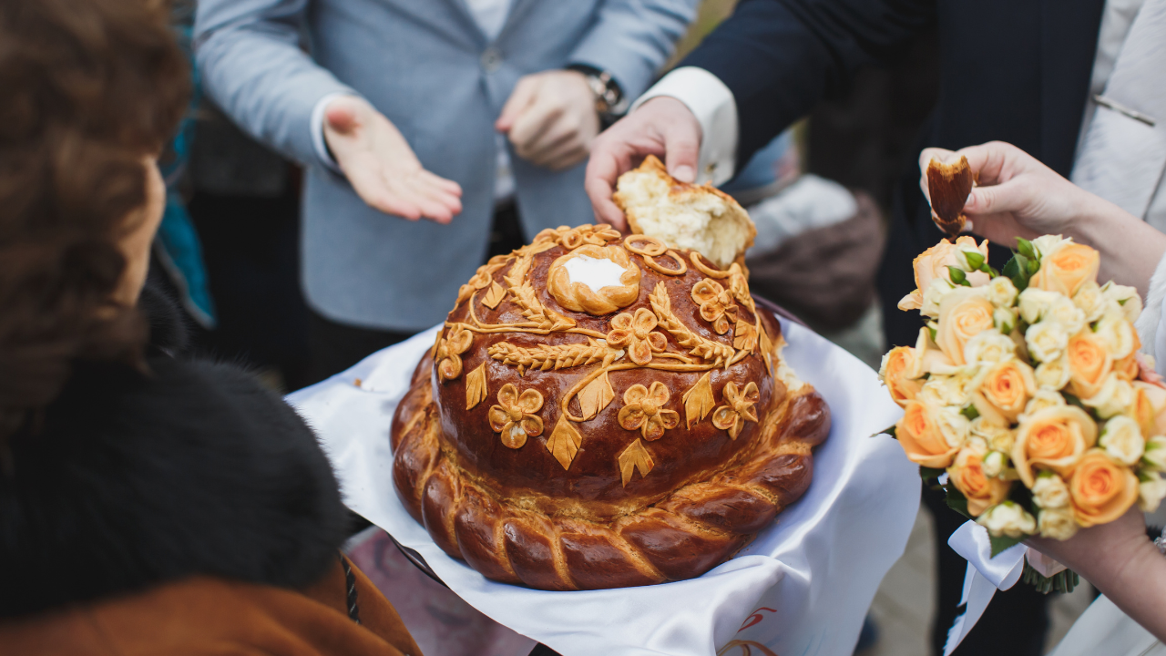 11. Armenia: Bread and honey ritual